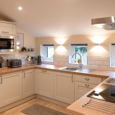 Larchwood Lodge Ellon Bagian luar foto
